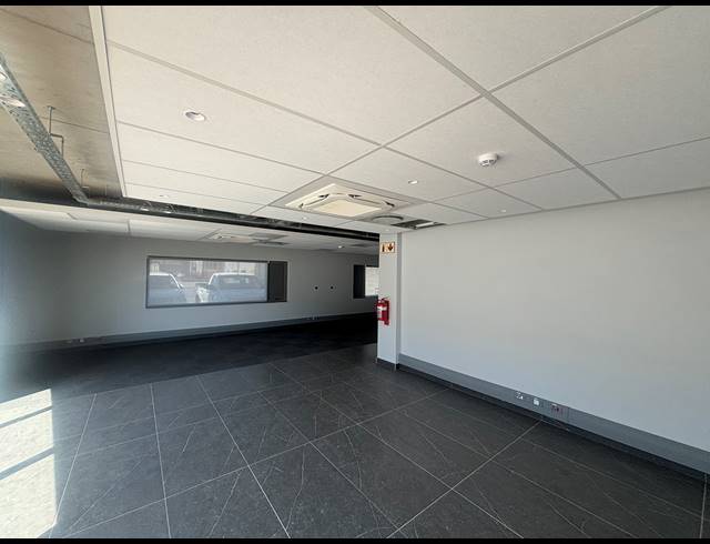 2,945M² WAREHOUSE TO LET IN BLACKHEATH INDUSTRIAL
